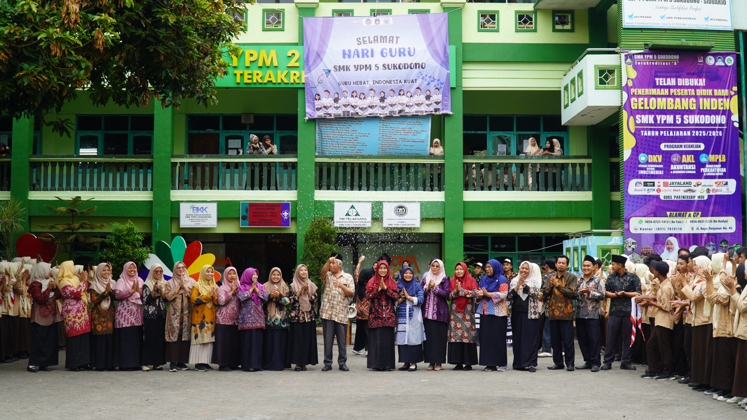 Kejutan Spesial di Hari Guru Nasional 2024: Persembahan OSIS dan Seluruh Siswa SMK YPM 5 Sukodono